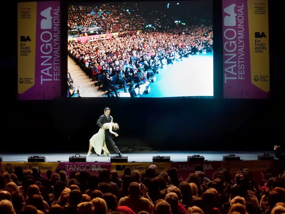 Festival_mundial_de_Tango_en_Buenos_Aires,_Argentina